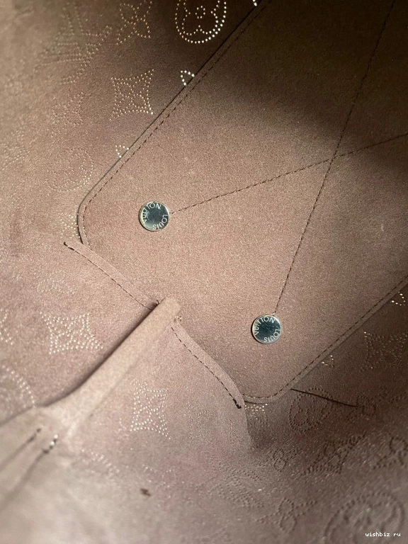 WIS VUITTON BELLA LOUIS 0225